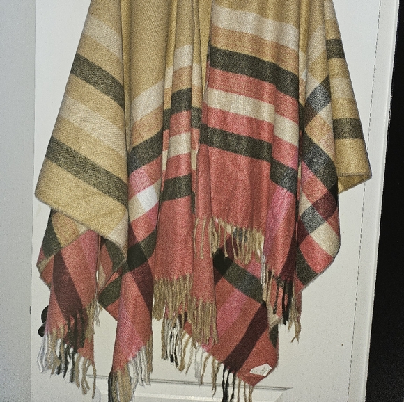 Francesca's Lightweight poncho cardigan - Picture 3 of 4